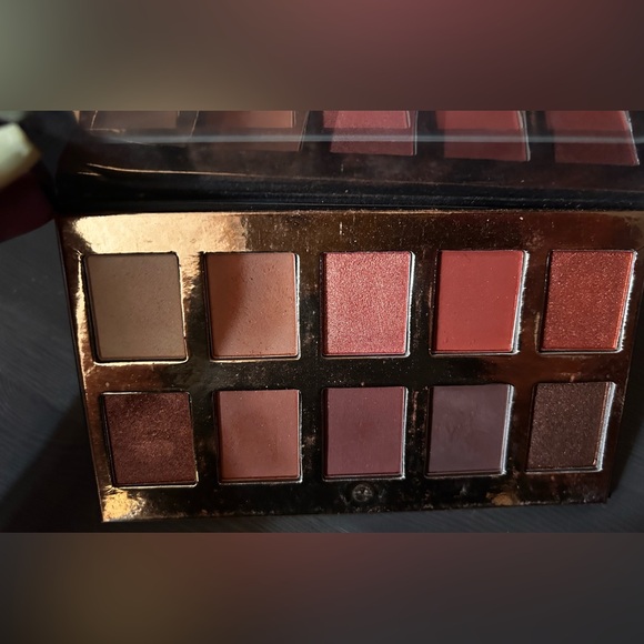 Glamour Eyeshadow Palette with Warm Tones - Picture 1 of 2